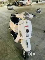 Well maintained Dec2012 vespa lx125 less driven no work required