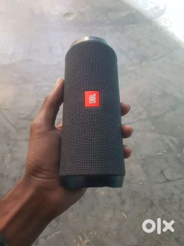 JBL flip 4
