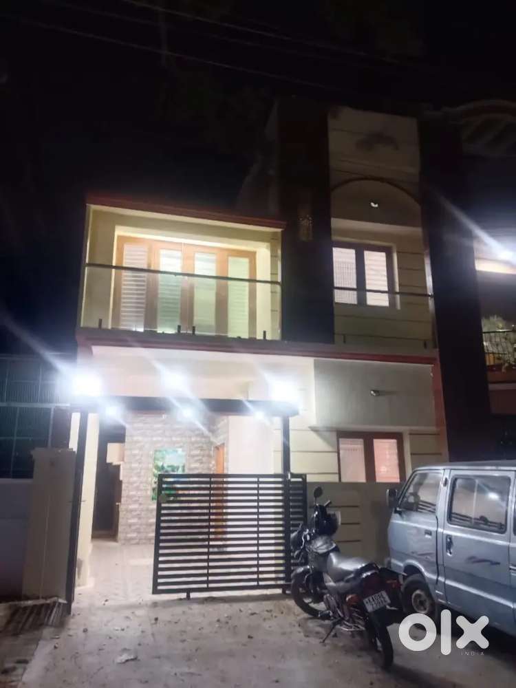 4 BHK individual duplex house for rent or lease in Gokulam main road