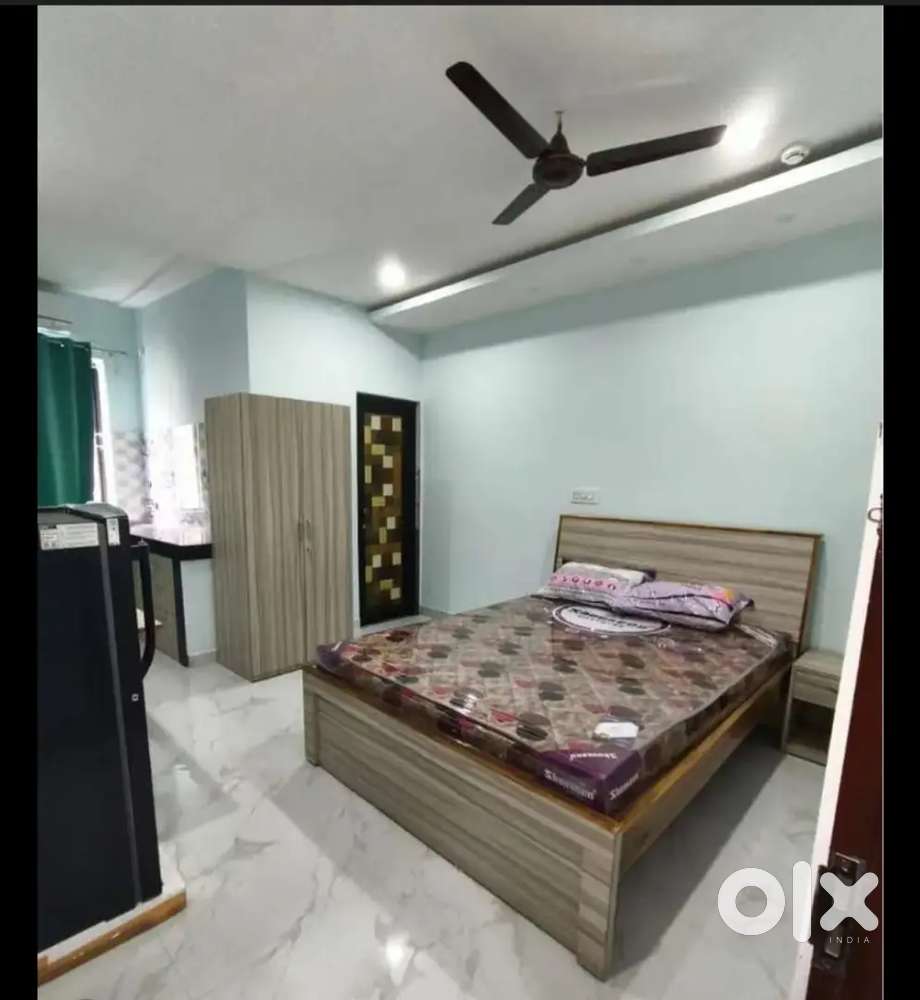 ( GROUND OWNER FREE 2 ROOM SET FOR GIRLS/ FAMILY ) IN SECTOR 70 MOHALI