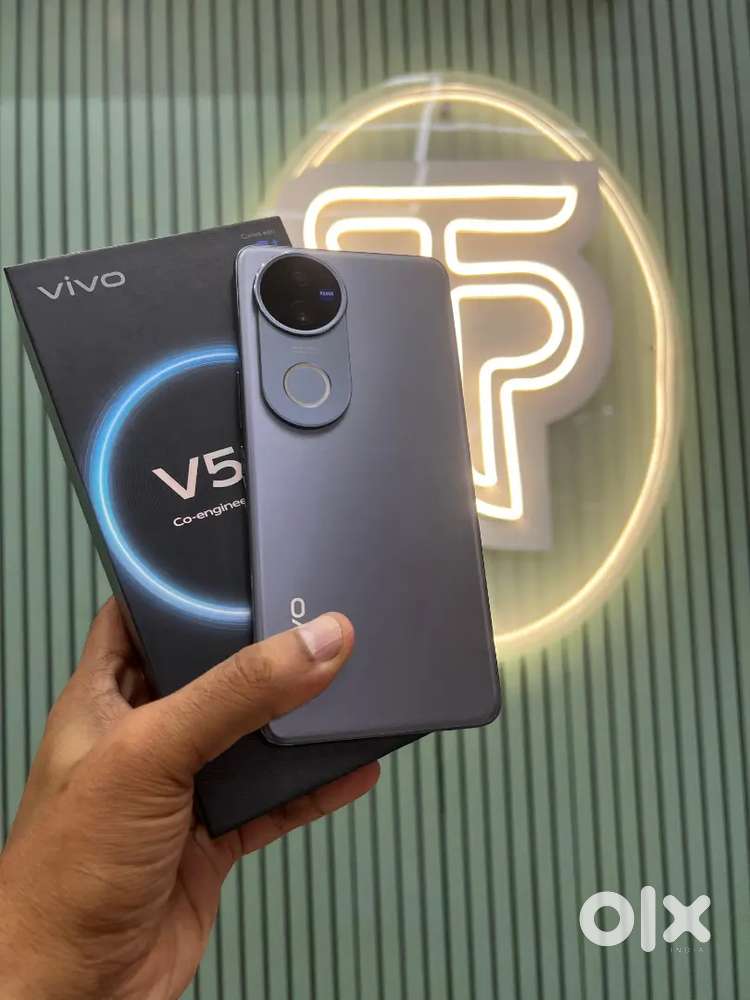 Vivo V50 8/128 Full Box 6 Month warranty remaining