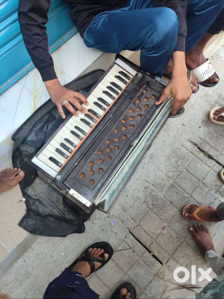Harmonium sell for immede negotiable