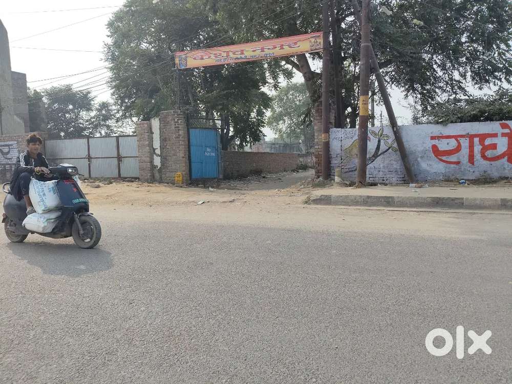 Main On Highway colony ka plot