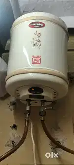 HOT WATER GEYSER