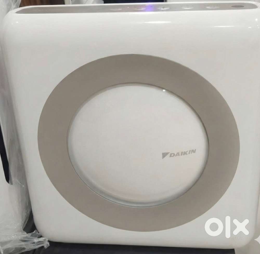 Daikin air purifier MC76VVM6 brand new with bill