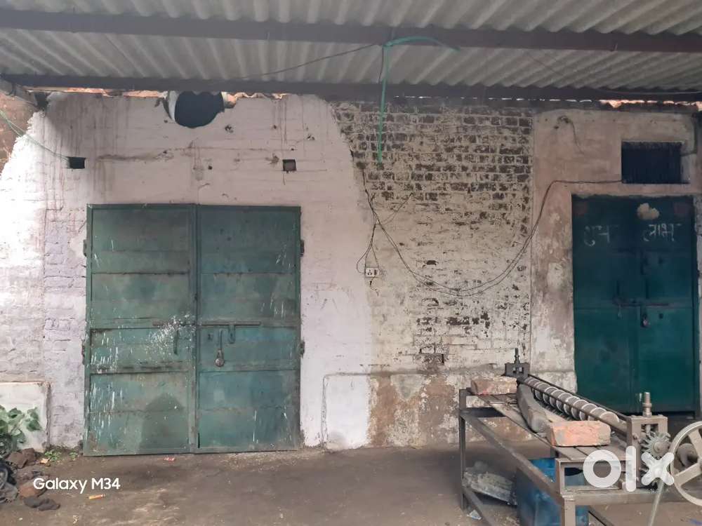 2 Halls or Godaam for rent on Rambagh