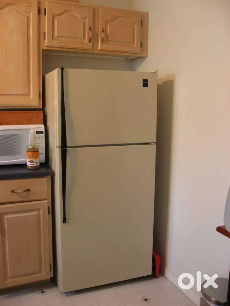 New condition fridge