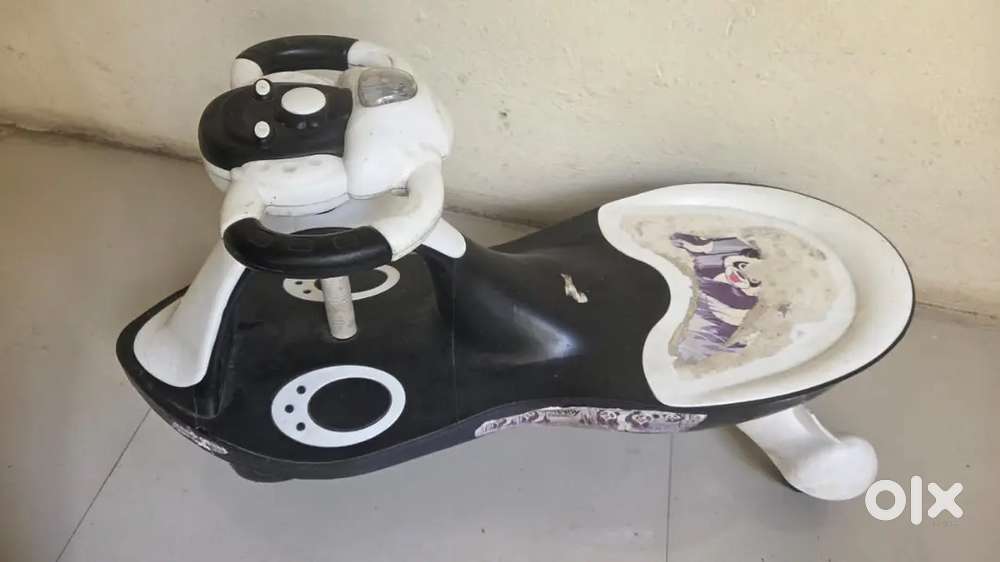 Kids 3 wheel Panda toy