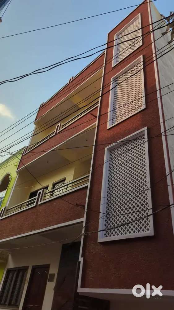 3 floor building