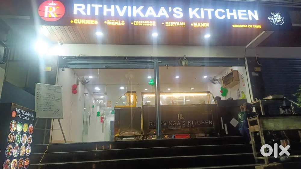 Captain & Servers (Ladies)