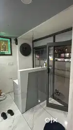 Dukan vechvani che (પહેલા માળે)