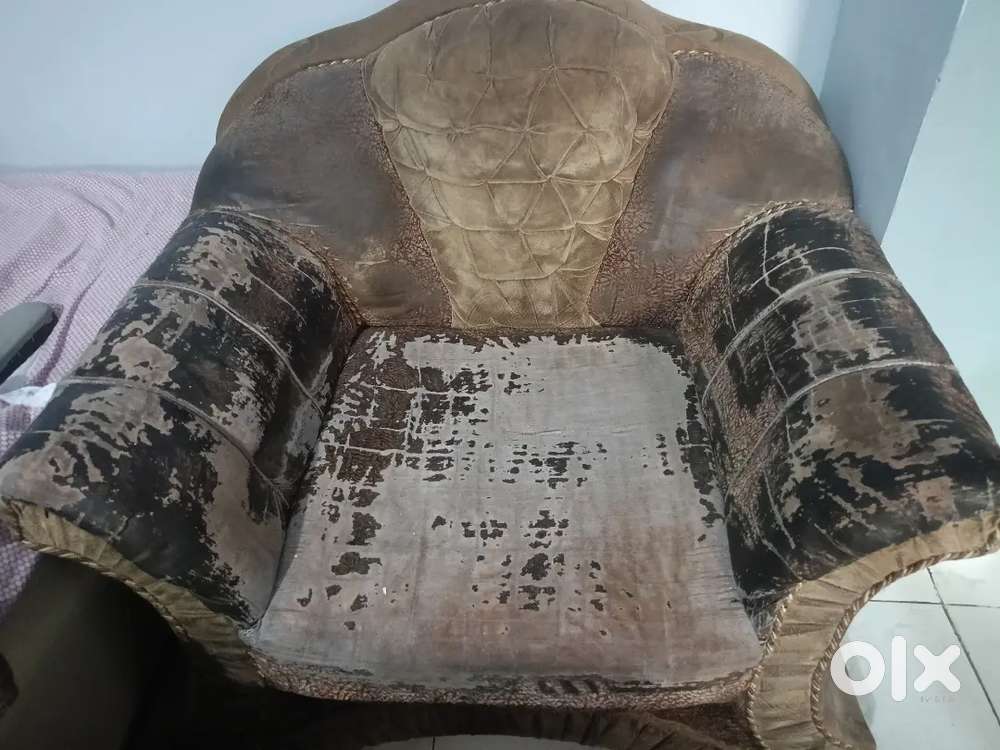 Set of 2 small sofa with 1 big sofa