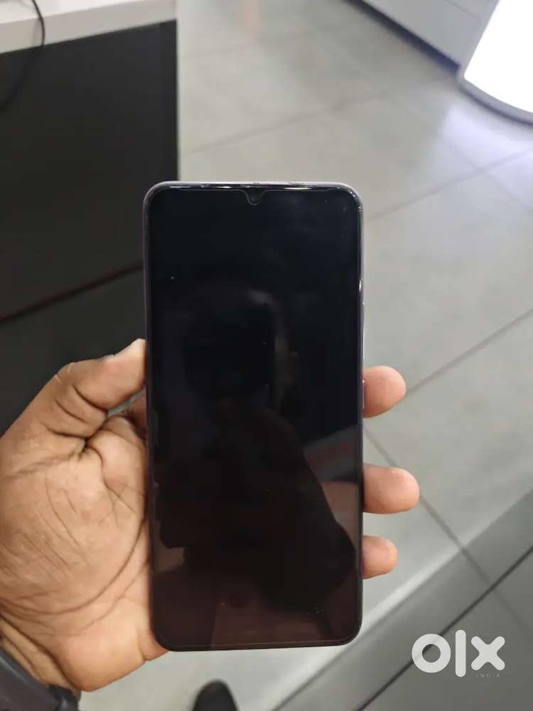 VIVO V20(2021) SALE WITH BOX Price Negotiable