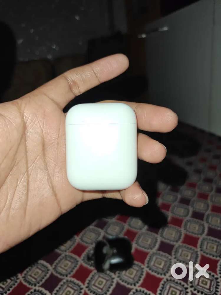 Apple Airpods 2nd generation with bill box