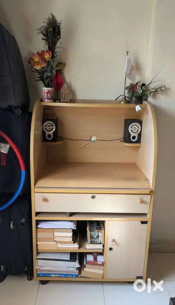 Table - computer/study/work