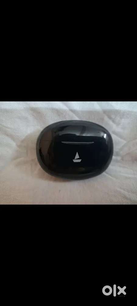 BOAT AIRDOPES 161 PRO SLEEK BLACK