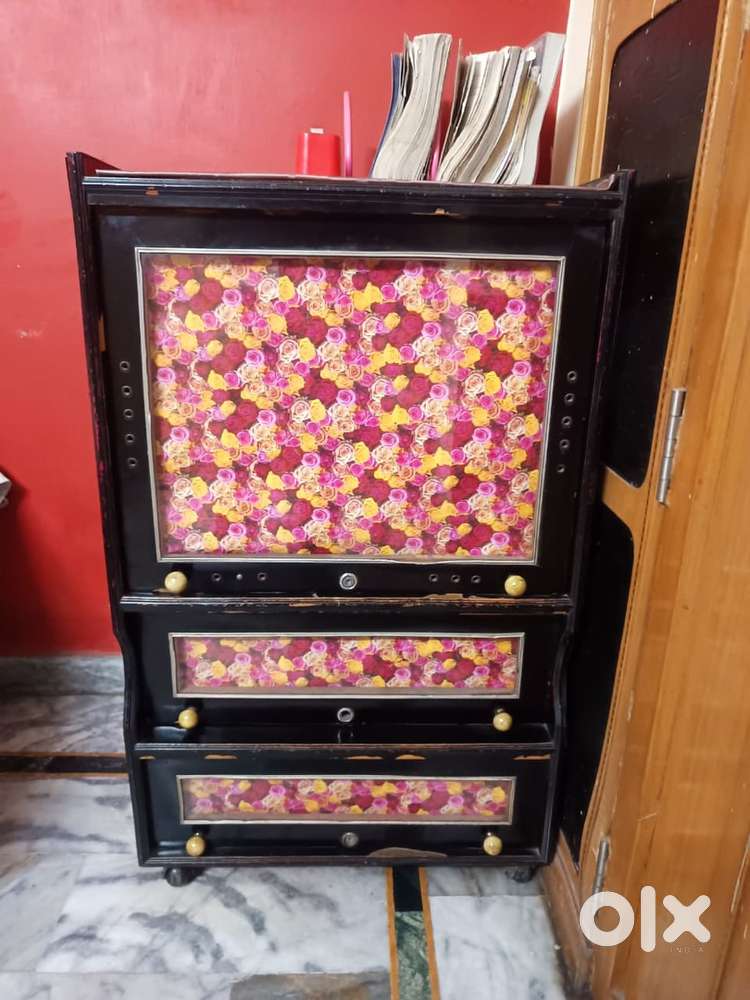 Storage Rack Available for Sale