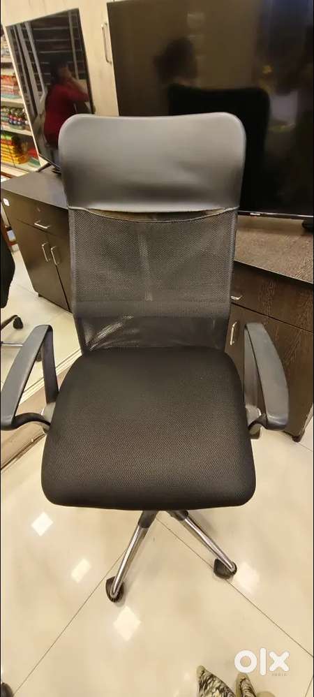 Office rolling chair