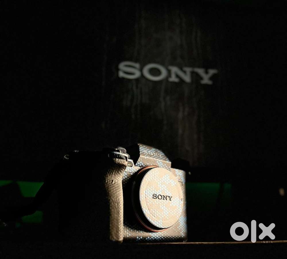 Sony A7Miv Body within Warrenty