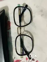 Men blue guard i glass