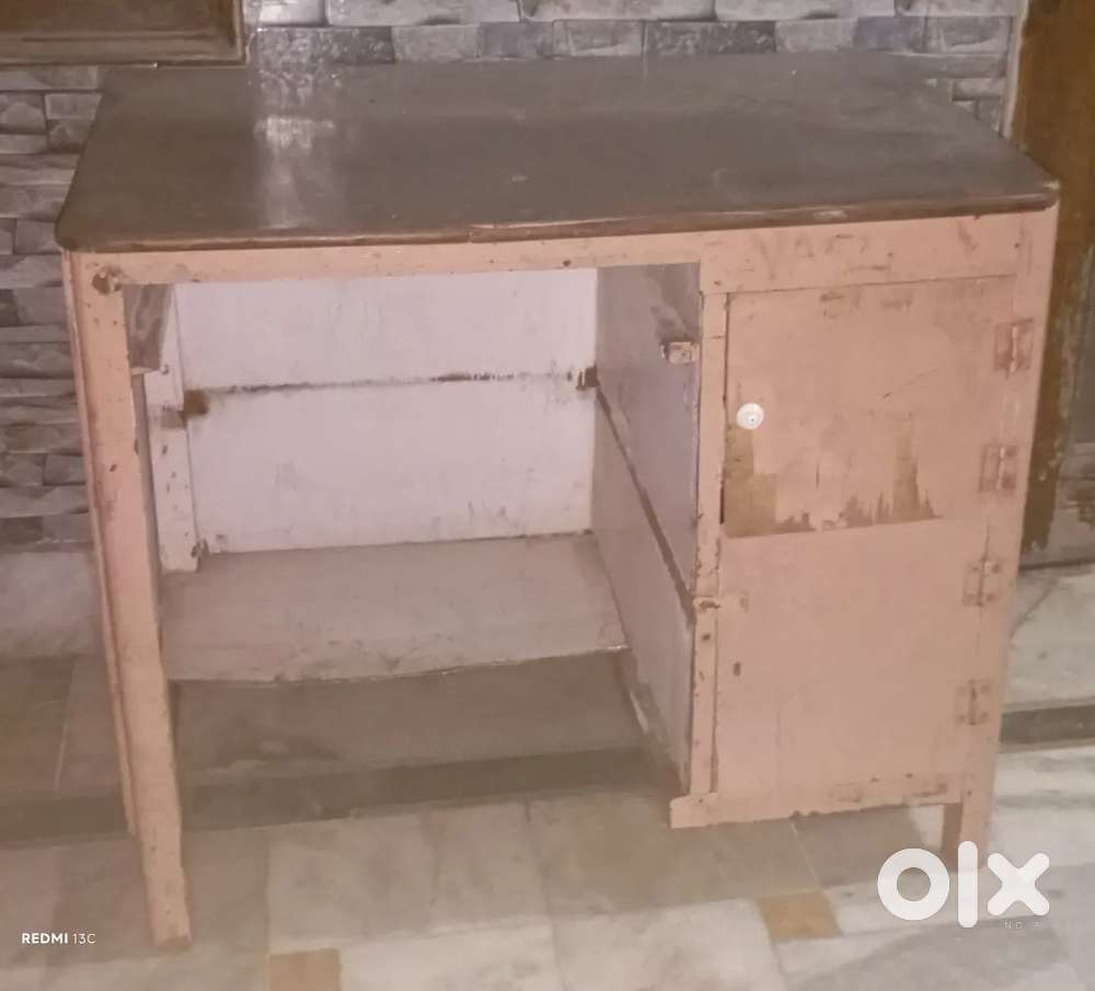 Study table Sheesham ki
