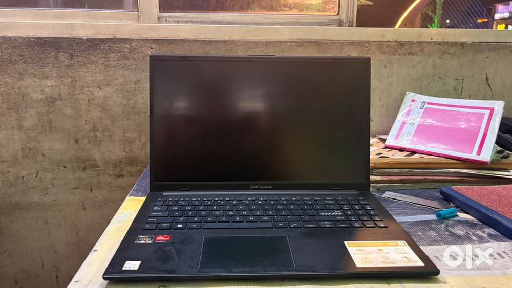 Asus vivobook 14/15Go - Ryzen5 7520U 16Gb/512GB  Minor Cosmetic Dent