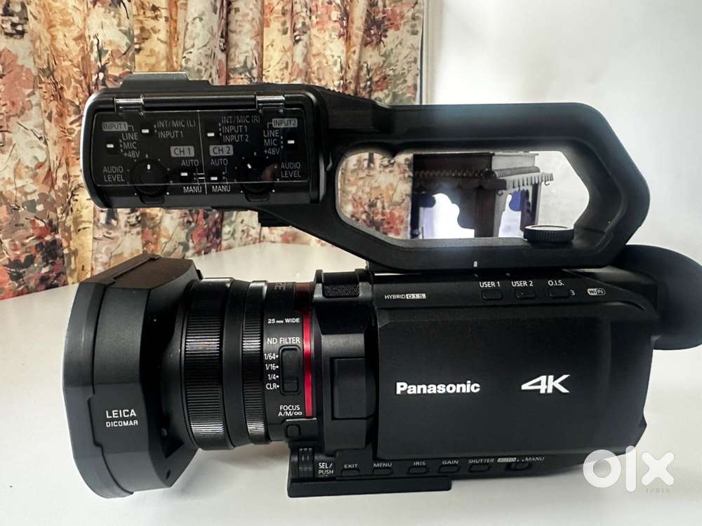 Panasonic CX 8 Movie camera