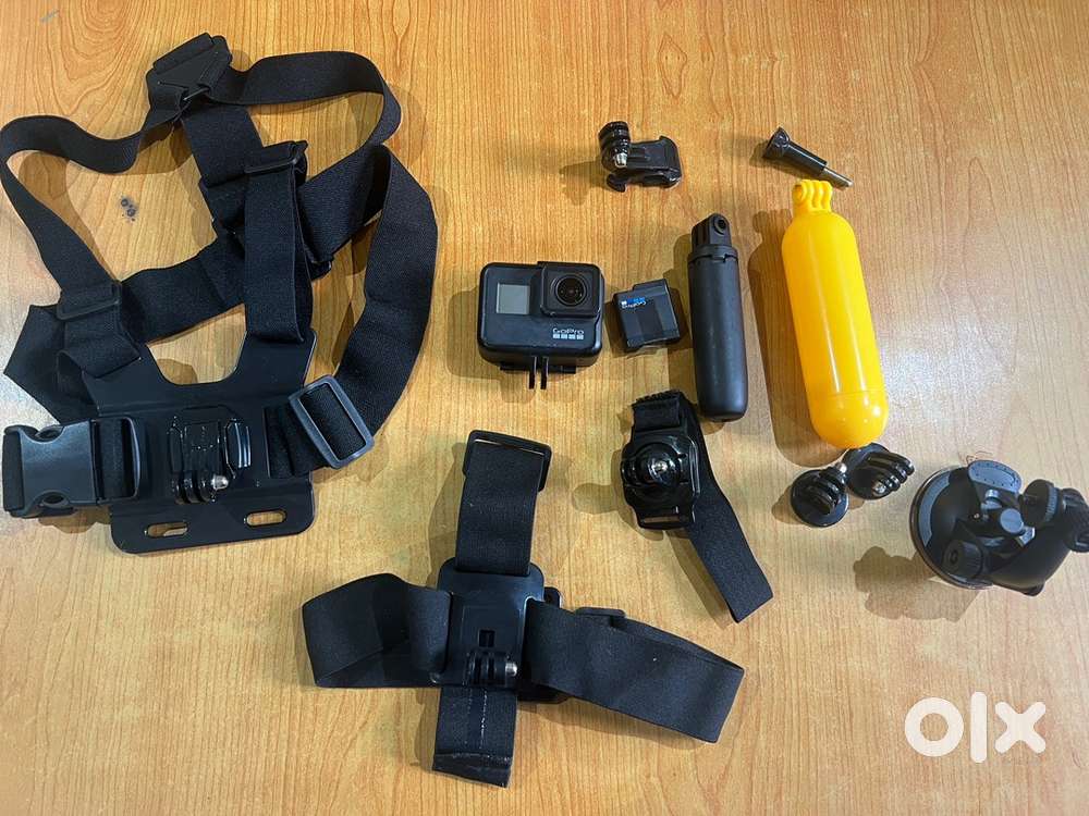 Go pro hero 7 black with accessories