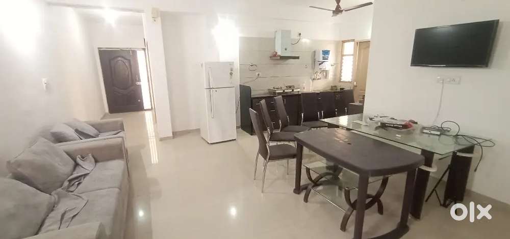 3bhk full furnished flat for rent at sama savli road nr MacDonald