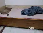 Single bed with diwan