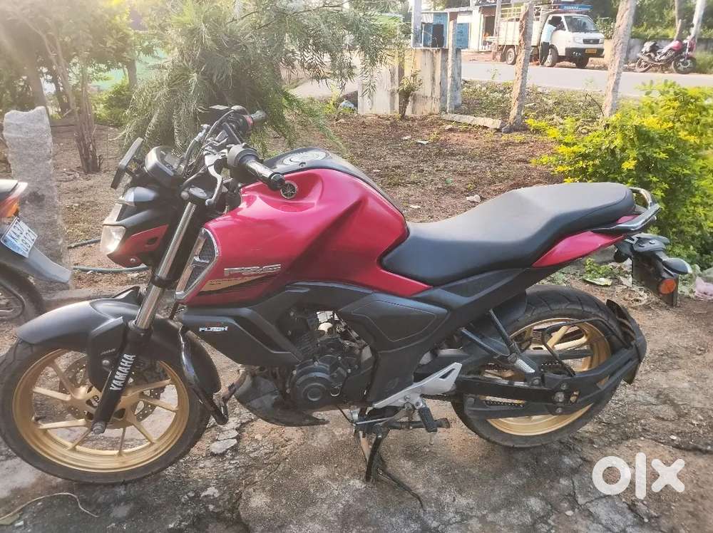 YAMAHA FZs v3