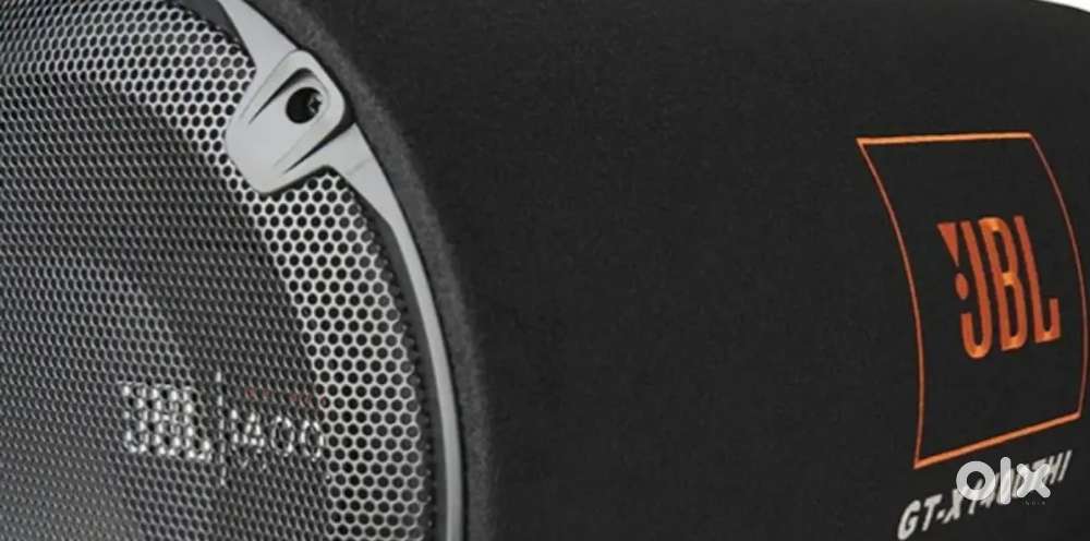 Car basstube with amp