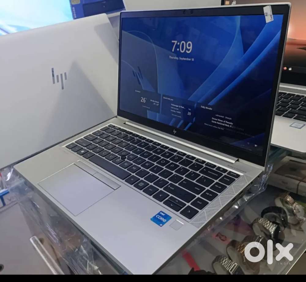 HP Elite Book 840 G8
Intel Core i5 11 thGen 
16GB Ram 
256GB SSD Nvme
