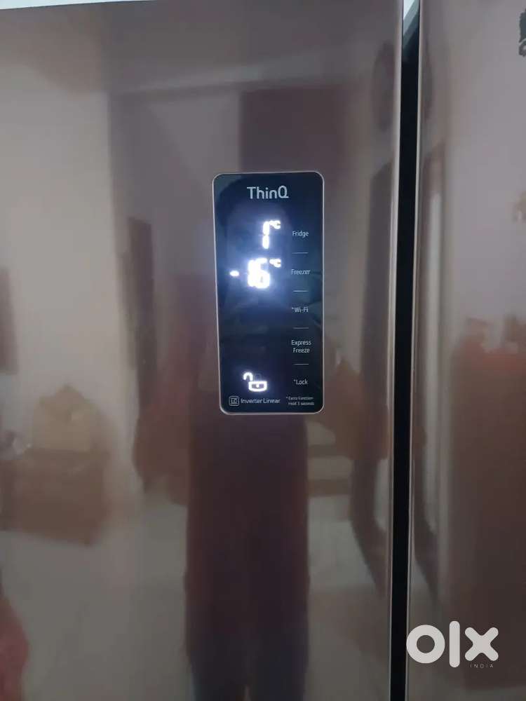 Lg big fridge new a1 condition me