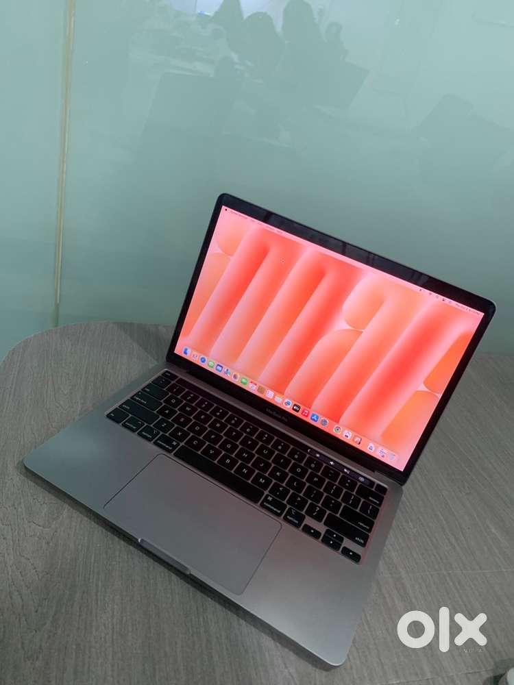Apple MacBook Pro 13inch 202 i7 32GB 512GB Warranty