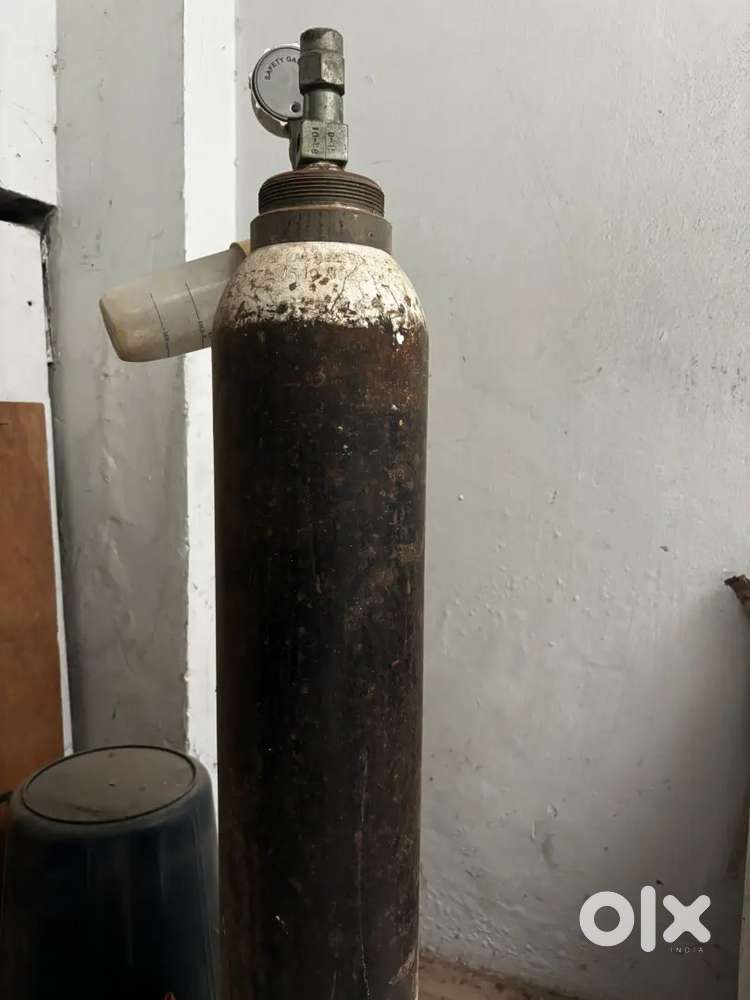 Oxygen cylinder for sell