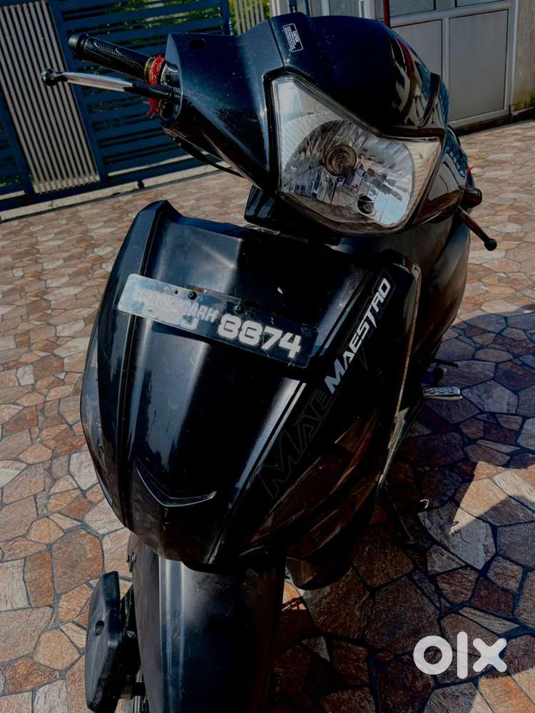 All black modified maestro