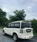 Mahindra scorpio s10