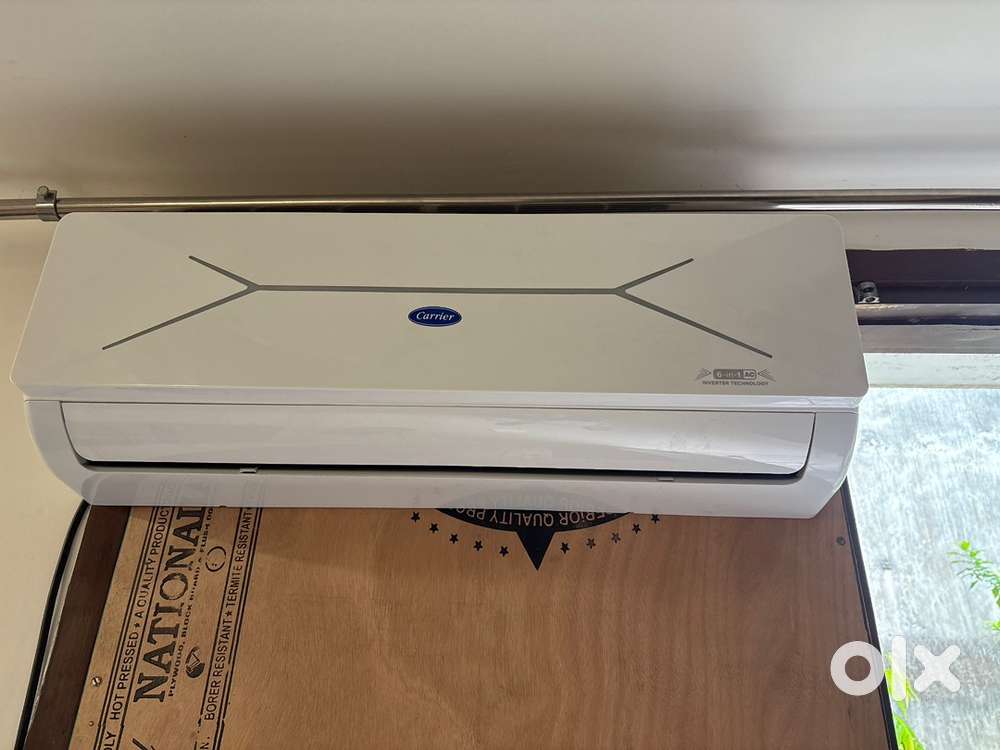 Carrier 1 ton split AC 5 star 5 months old