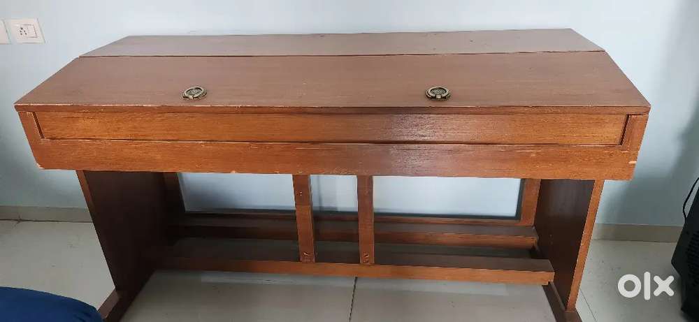 Piano wooden keyboard stand box