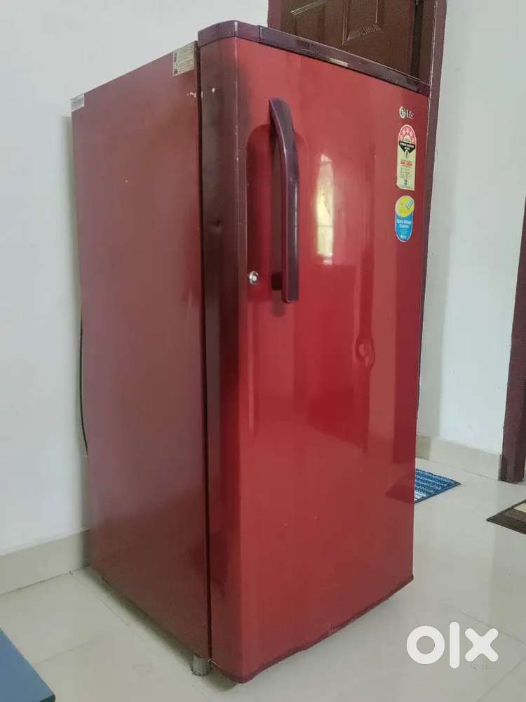 5 STAR  GOOD CONDITION  SINGLE DOOR FRIDGE FOR SALE