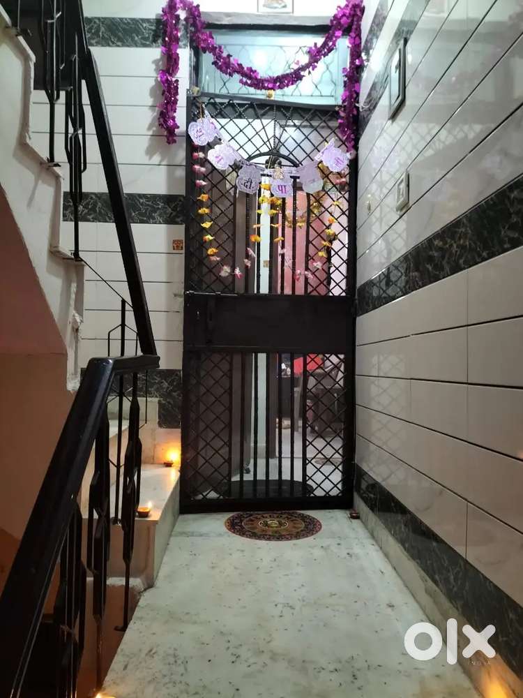 2 BHK Semi Furnished floor for Rent in Sector 24 Rohini