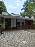 തൃപ്പൂണിത്തുറ വൈക്കം റോഡ്