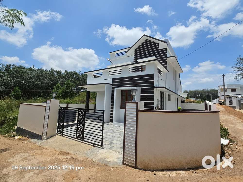 3BHK HOUSE FOR KOLIYAKODE NEAR POTHENCODE