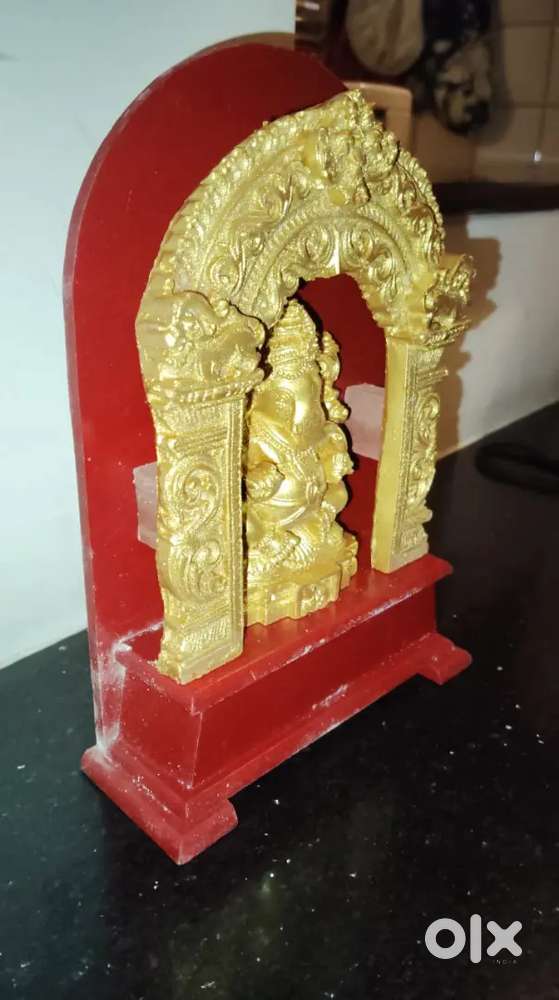 Ganesh statue