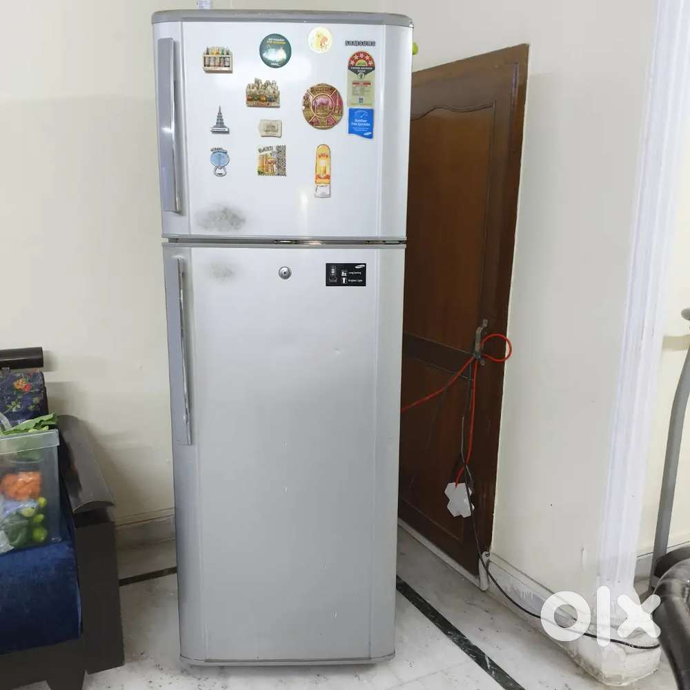Samsung Refrigerator 319 litres. Excellent condition working perfectly