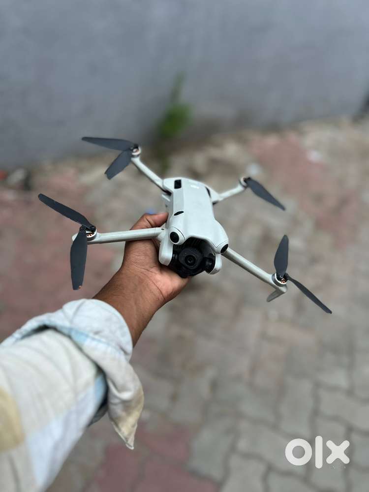 DJI mini 4 pro drone
