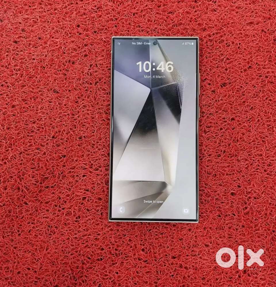 SAMSUNG GALAXY S24 ULTRA TITANIUM GREY LESS USED IN URGENT SALE