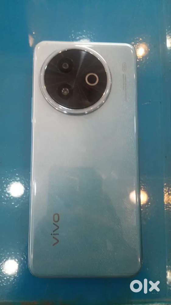 Vivo 5G phones 1 year guarantee also full box