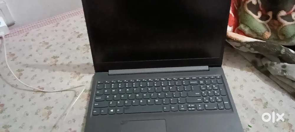 Lenovo laptop 8000rs